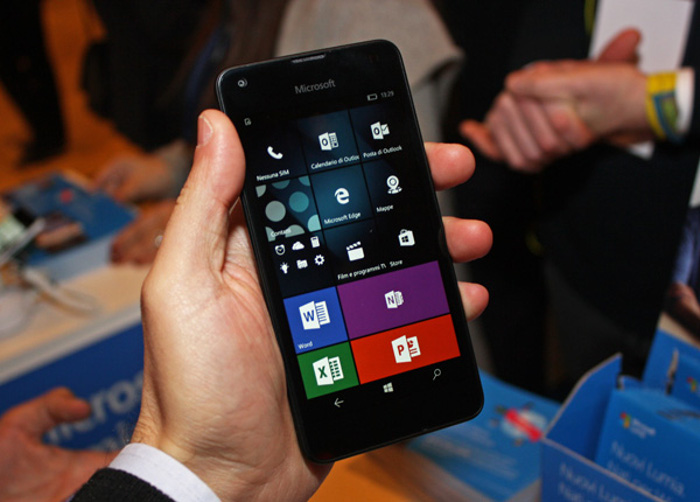 miglior smartphone windows - microsoft lumia 550